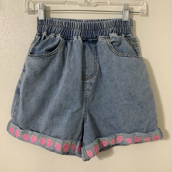 Hot Topic Coquette Kawaii Denim Strawberry Embroidered Heart High Waist Shorts S - Picture 1 of 8